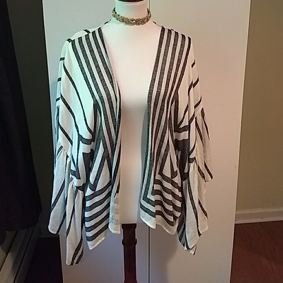 Anthropologie Sweaters - Anthropologie Ruffle Kimono